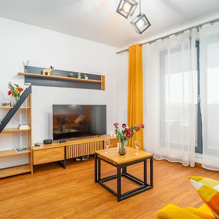 Appartement Air Con 10th Floor Balcony *