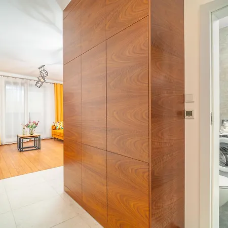 Appartement Air Con 10th Floor Balcony *