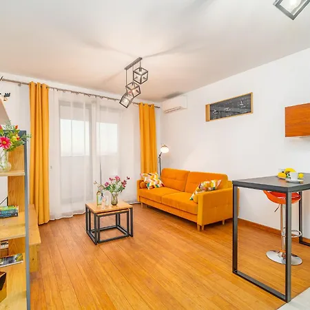 Air Con 10th Floor Balcony