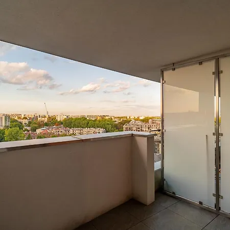 Daire Air Con 10th Floor Balcony